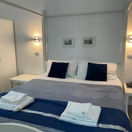 Residenza Borgo Trento Sunday بيت ضيافة 2*